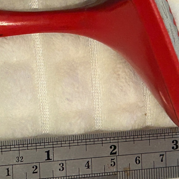 BCBG Shoes - Picture 8 of 8